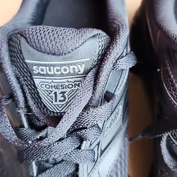 New Saucony Men's Black Athletic Shoes - Picture 8 of 11